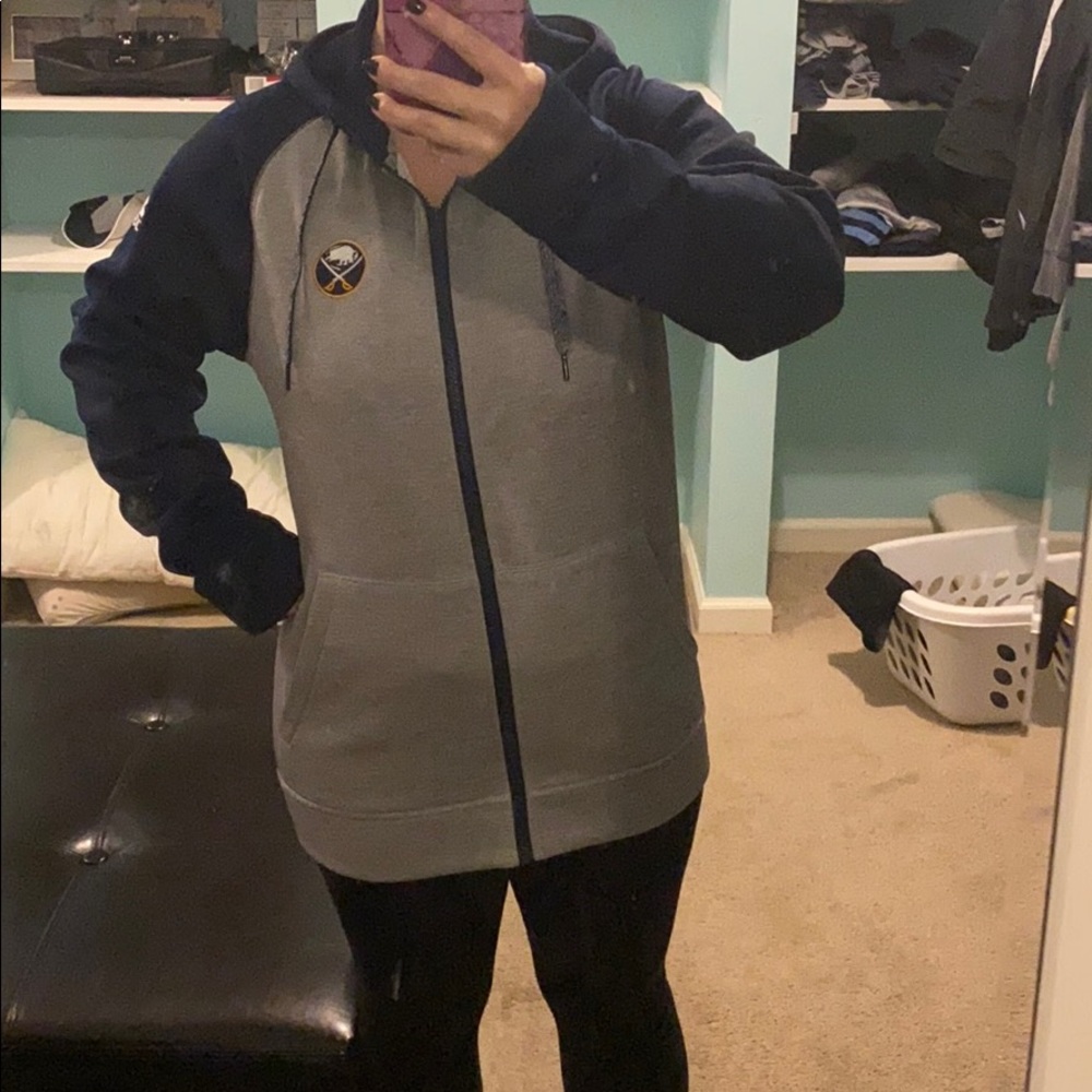 Buffalo Sabre’s zip up hoodie